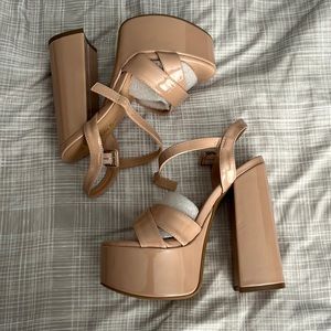 LULU’S ✨ Nude Platform Pumps sz 5